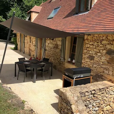 Holiday home Maison Au Calme, Piscine Chauffee Et